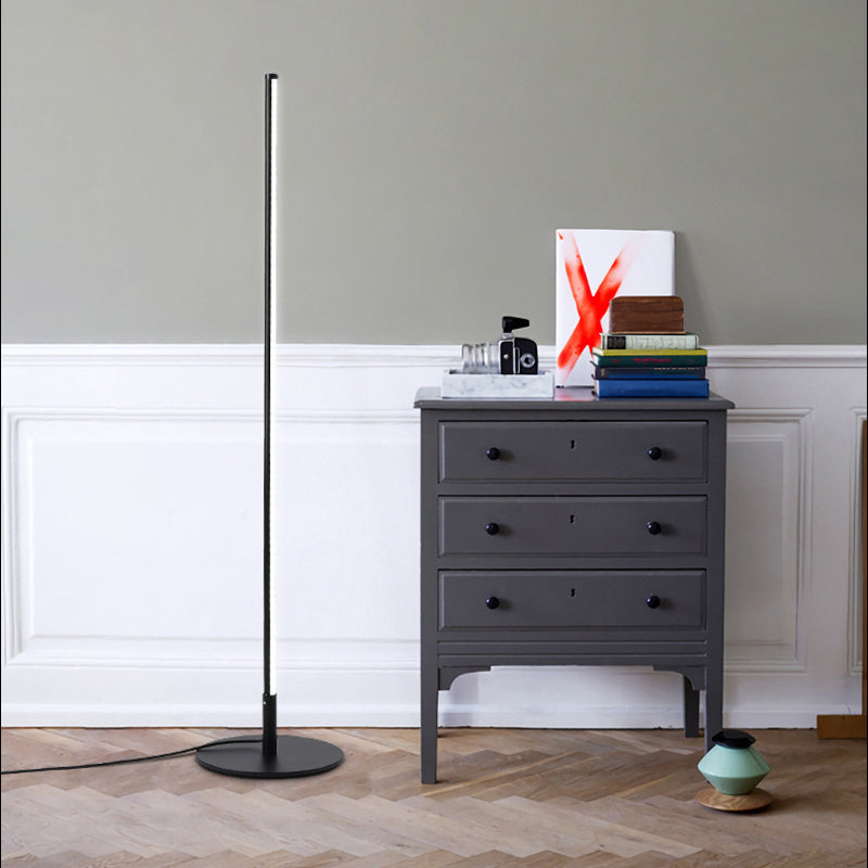 Simple Linear Floor Lamp Metallic Bedroom LED Standing Lamp Fixture