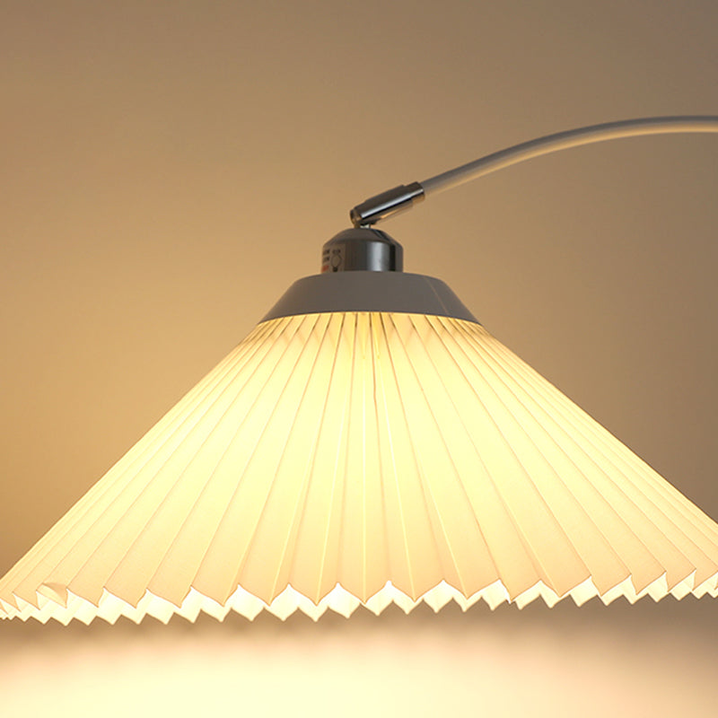 1 leichte Kegelstehlampen Modernismus Stoff Standard Lampe für Wohnzimmer