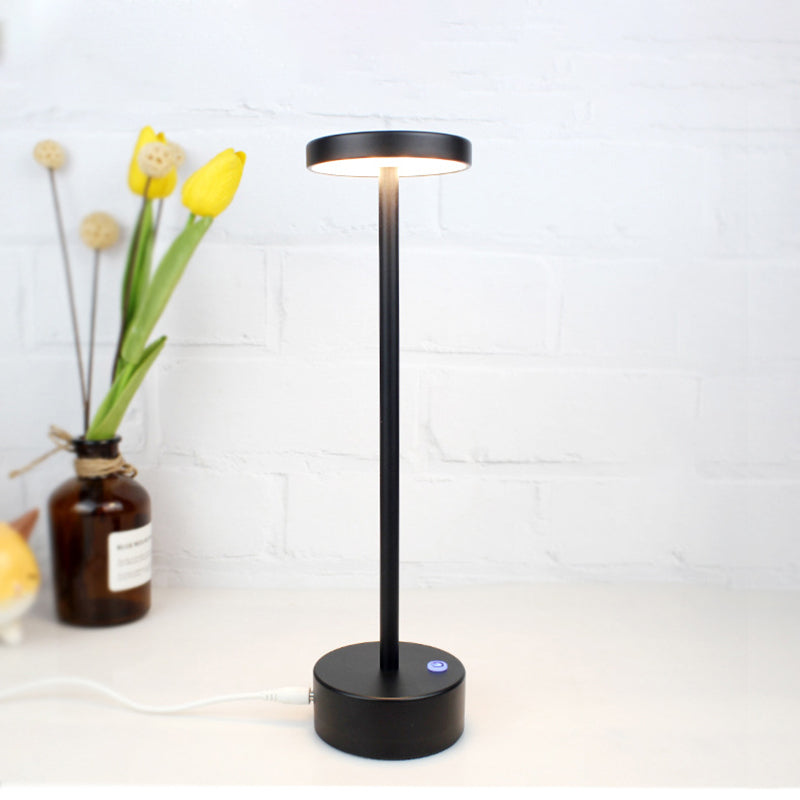 Aluminum Table Lamp Modern Style Single Light LED Table Light for Bedroom