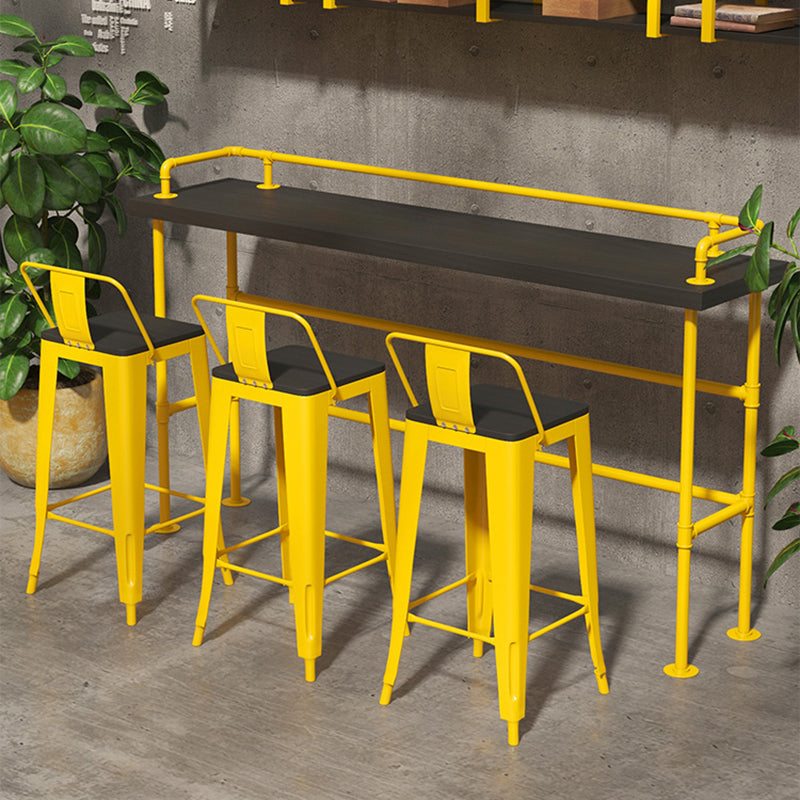 Sgabello da bar in legno in ferro giallo in stile industriale bassa schiena 29,53 "contropiede con sedile quadrata