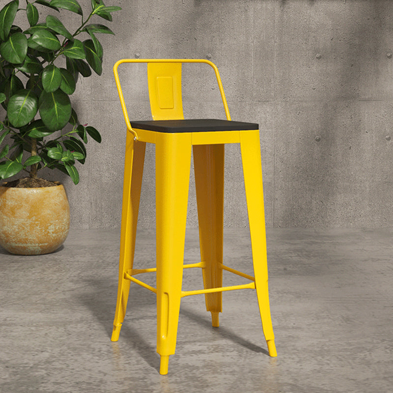 Taburete de barra de hierro amarillo estilo industrial Back 29.53 "Taburete de mostrador con asiento cuadrado