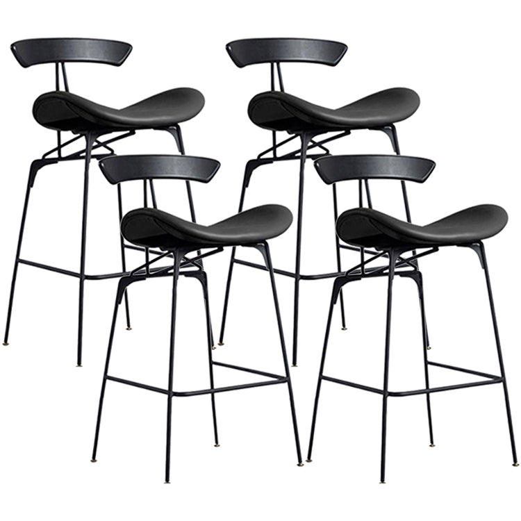 Industriële zwarte teller krukken ijzer bekleed barkrukken Bristol met voorgevormde stoel