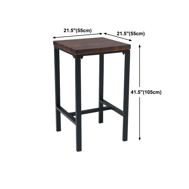 Industrial Braun Pine Bar Esstisch Quadrat Innenbistro -Tisch mit Trestle -Sockel