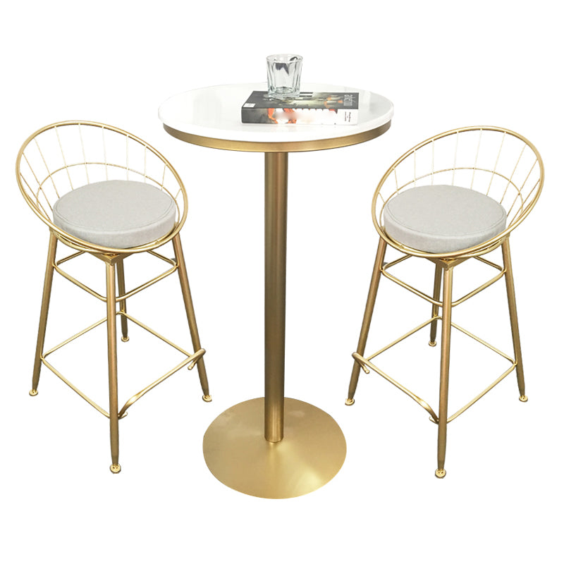 Glam -stijl gouden metalen balktafel witte top specialiteit indoor bistro tafel