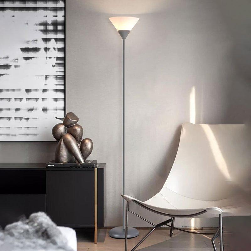 Graue konische Torchiere Lampe Nordic 1-Licht Metallbodenlicht für Schlafzimmer