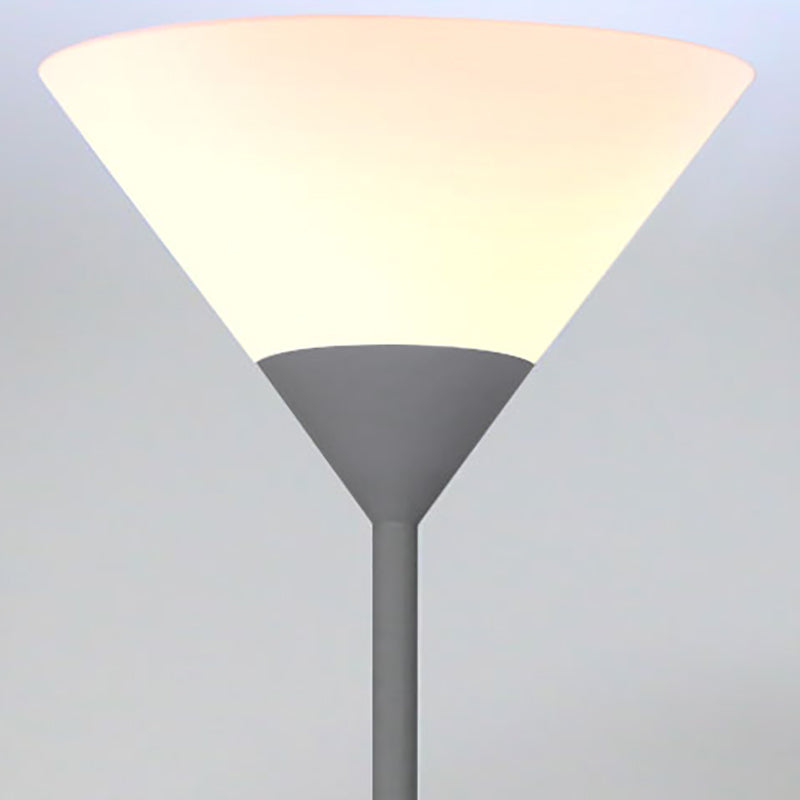 Graue konische Torchiere Lampe Nordic 1-Licht Metallbodenlicht für Schlafzimmer