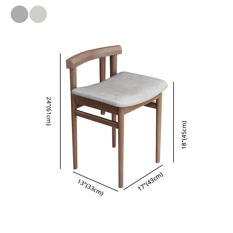 Chaise traditionnelle en bois à manger sans bras en faux cuir pour usage domestique