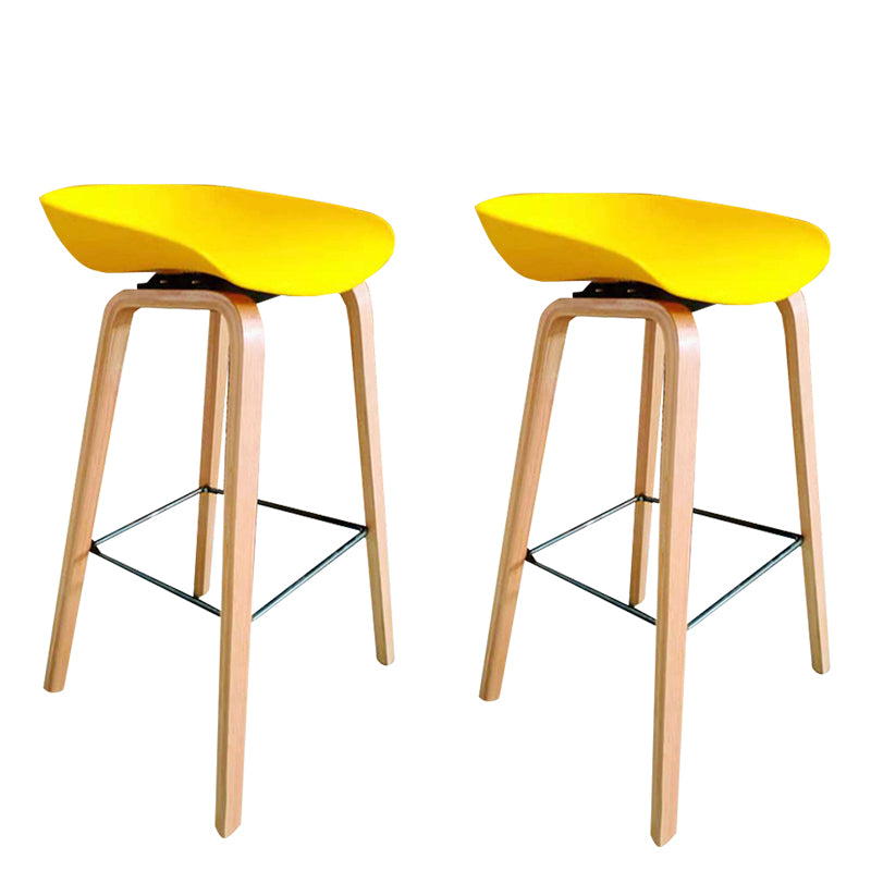 Tabouret de comptoir en plastique moderne Tabouret de pied à bas du dossier bas de seau de bar au café avec des pattes en bois