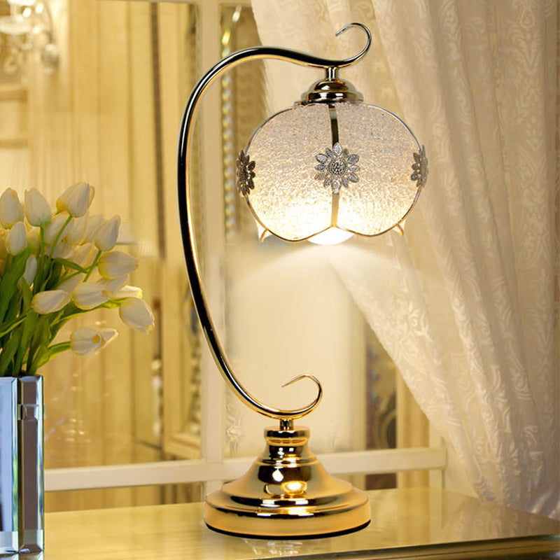 Modern Style Table Lamp Metal Flower Desk Lamp Fixture for Bedroom