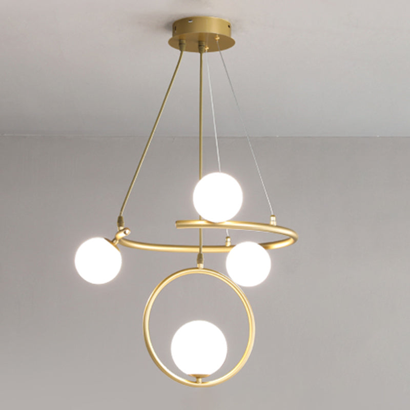 Lumière pendentielle du globe de verre dans le lustre en fer laqué pour la salle à manger de style créatif moderne pour la salle à manger