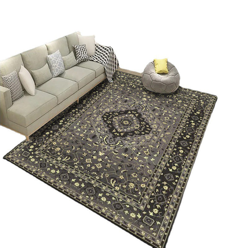 Black Vintage Carpet Polyester Pattern Carpet Stain Resistant Carpet for Living Room