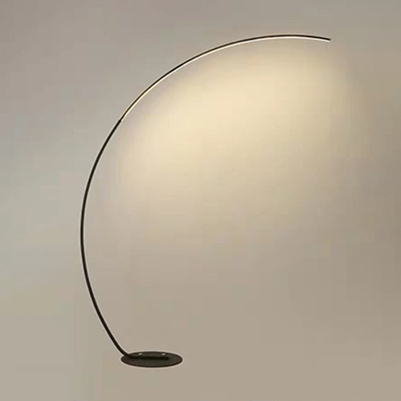 Lampada da pavimento a forma di imbuto in metallo stile moderno 1 Fun a pavimento leggero