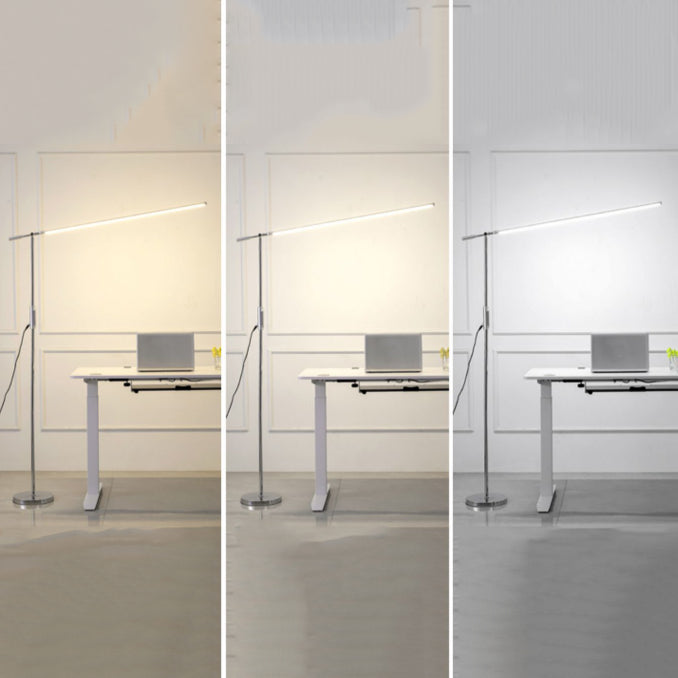 Lineaire metalen vloerlamp Moderne zilveren LED Standlicht met verstelbare gewricht