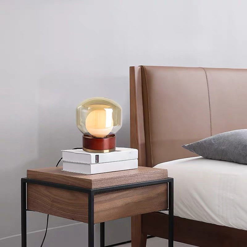 Moderner Glas Tischlicht moderner Globe 1-Licht-Schlafzimmer Nachttischlampe mit Holzbasis