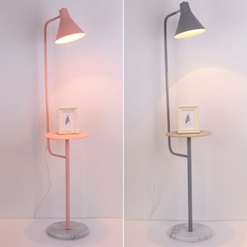 Geometrische metalen vloerlamp Moderne Noordse macarons enkele lichte vloerlampbevestiging