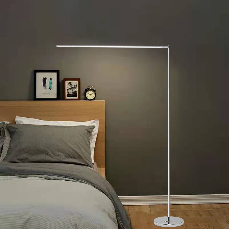 Luz de piso lineal estilo moderno de metal 1 lámpara de luz de luz en plata