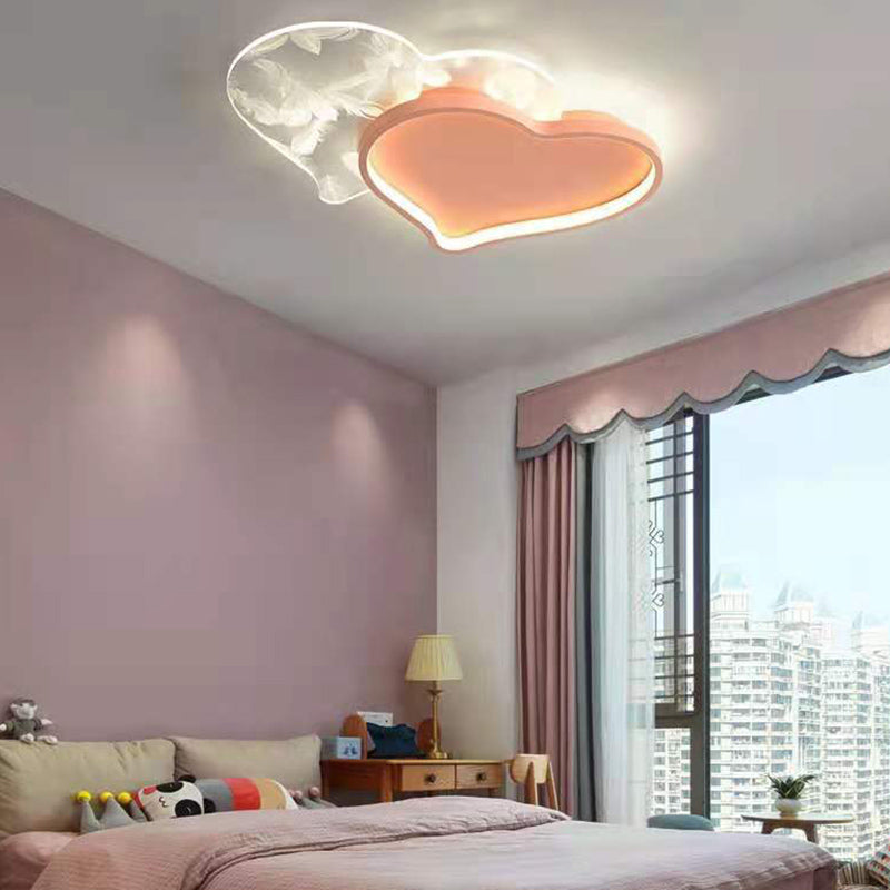 1 Light Heart Ceiling Light Modern Style Metal Ceiling Lighting for Living Room