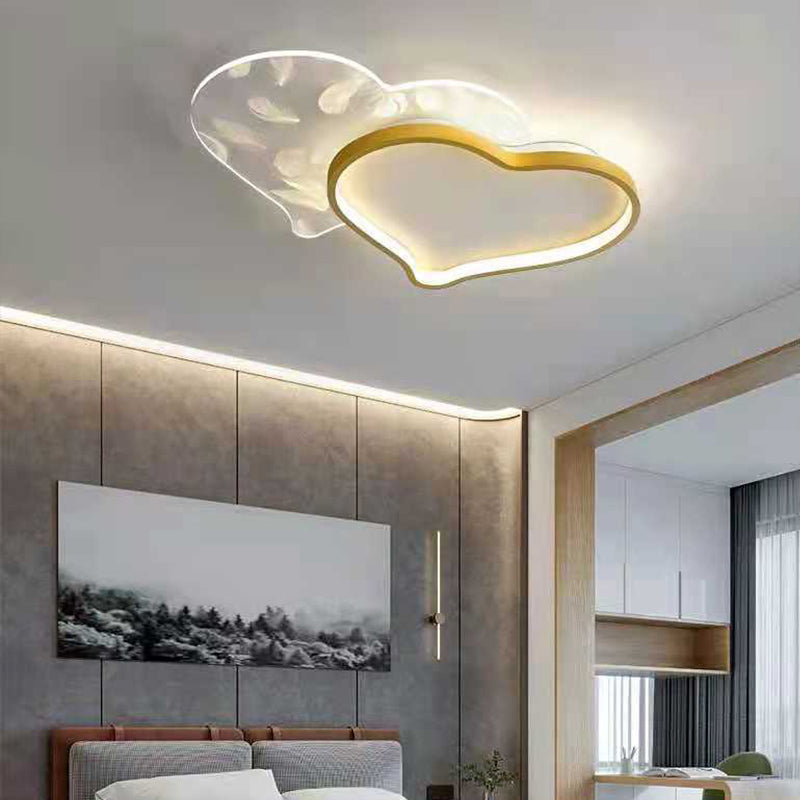 1 Light Heart Ceiling Light Modern Style Metal Ceiling Lighting for Living Room