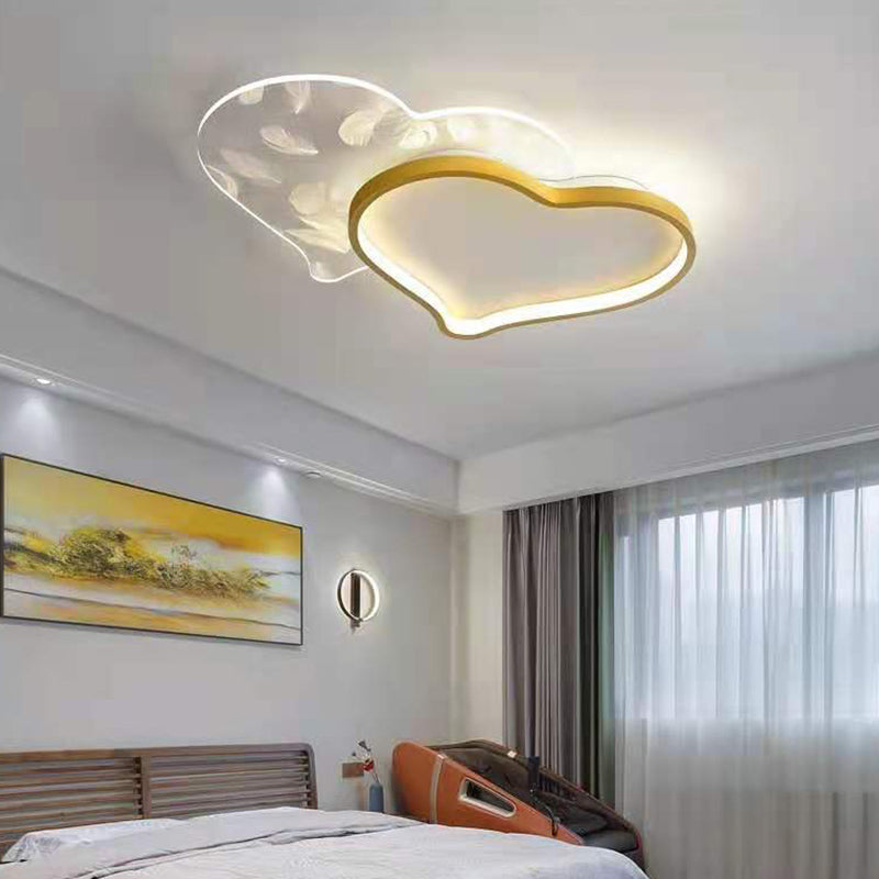 1 Light Heart Ceiling Light Modern Style Metal Ceiling Lighting for Living Room