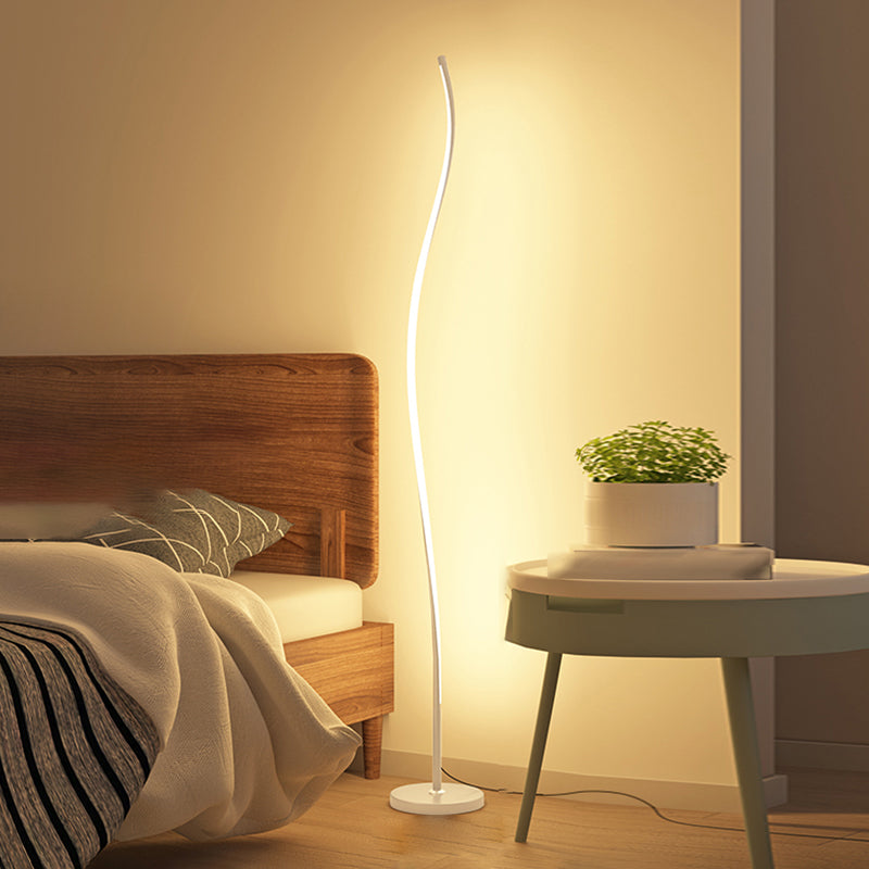 Modern Style Strip Shape Floor Lighting Metal 1 Light Floor Light for Bedroom