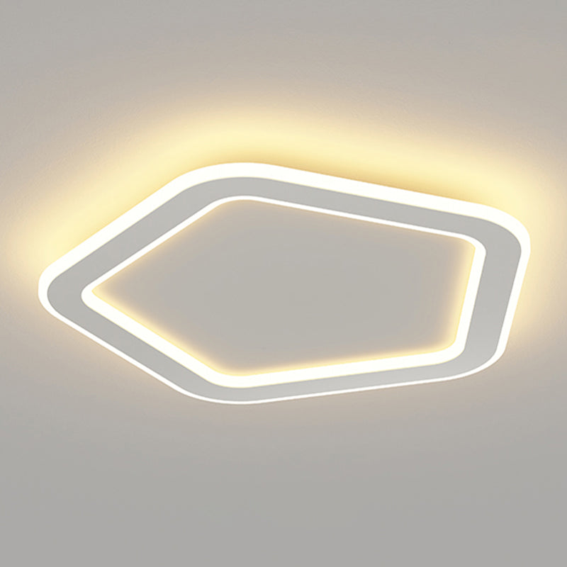 Geometrische metalen plafondmontagelamp Moderne LED-plafondmontagearmatuur