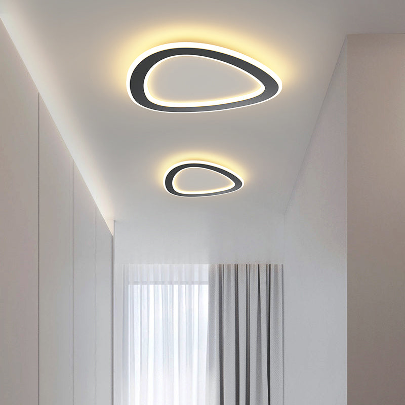 Apparecchio da soffitto moderno a LED con montaggio a soffitto in metallo geometrico