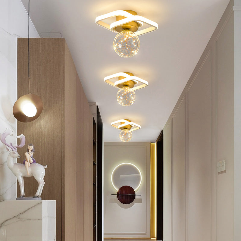 Kugelform LED Deckenleuchte Moderne Eisen 3 Lichter Flush Mount für Wohnzimmer Korridor