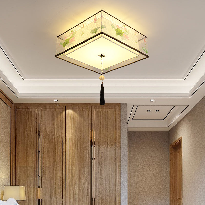 Plafoniere a soffitto con geometria in stile contemporaneo. Luci montate a soffitto in tessuto