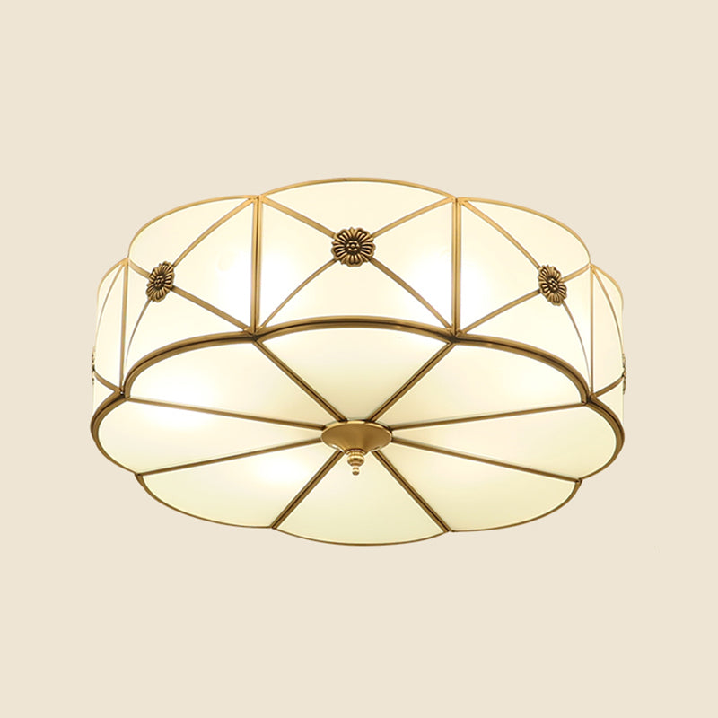 Gouden koperen plafondverlichting armaturen traditionele trommelplafond gemonteerde lamp met glazen schaduw