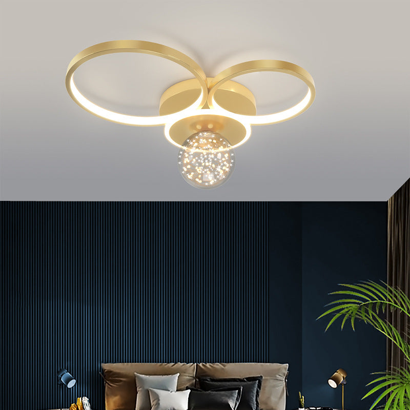 Gouden geometrische LED -spoelplafondlamp Minimalistisch sterrenglasspoelbevestiging