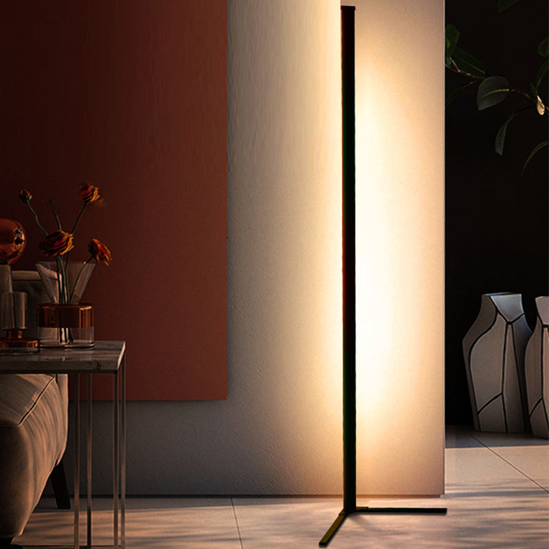 Linear Shape Floor Lighting Contemporary Style Metal 1 Light Floor Lamp in Black