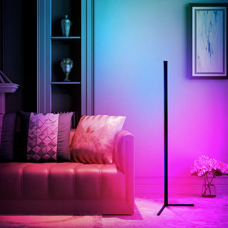 Linear Shape Floor Lighting Contemporary Style Metal 1 Light Floor Lamp in Black