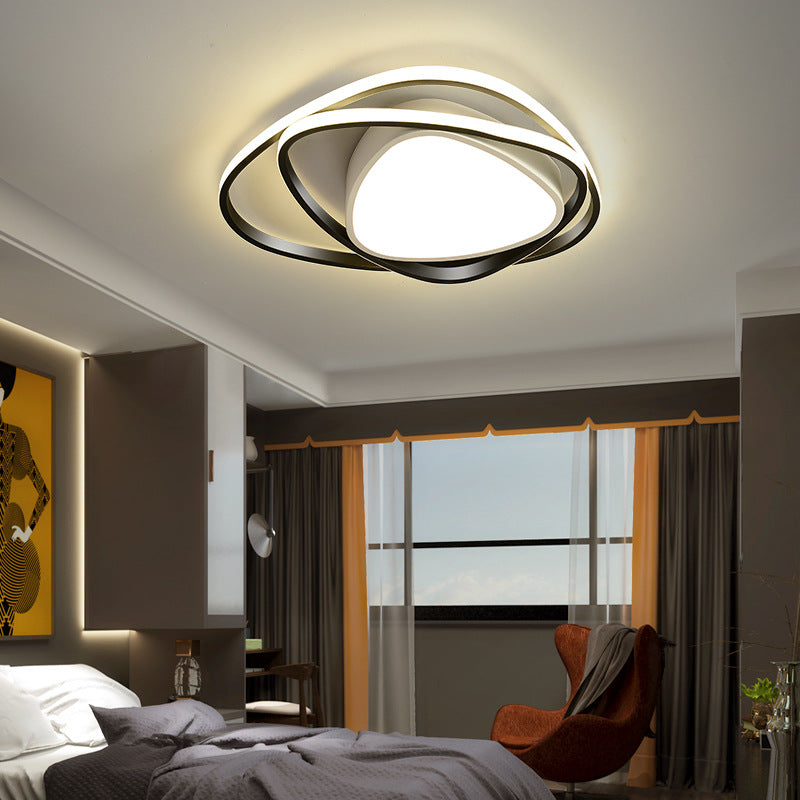 Moderne Flush -Leuchten Dreieck Metall 3 Leichte Flush Mount Lampen für Schlafzimmer