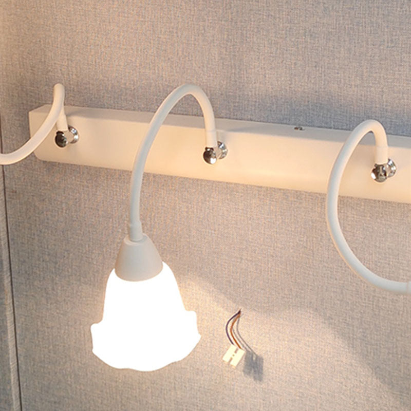 Landelijke stijl flexibele wandwandeling wit glas ijdelheid spiegel licht voor badkamer