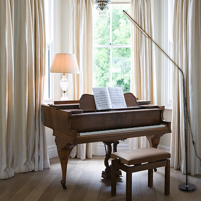 1 lumière moderne lampadaire linéaire en métal Lumière de sol LED noir pour le salon