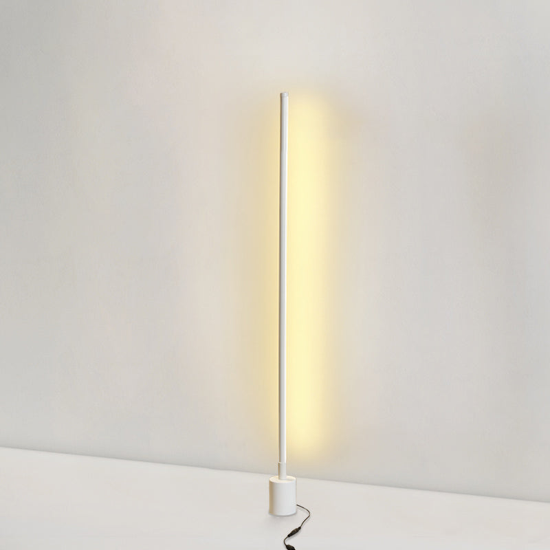 Modern Style Strip a forma di illuminazione da pavimento in metallo 1 Lampada leggera per soggiorno