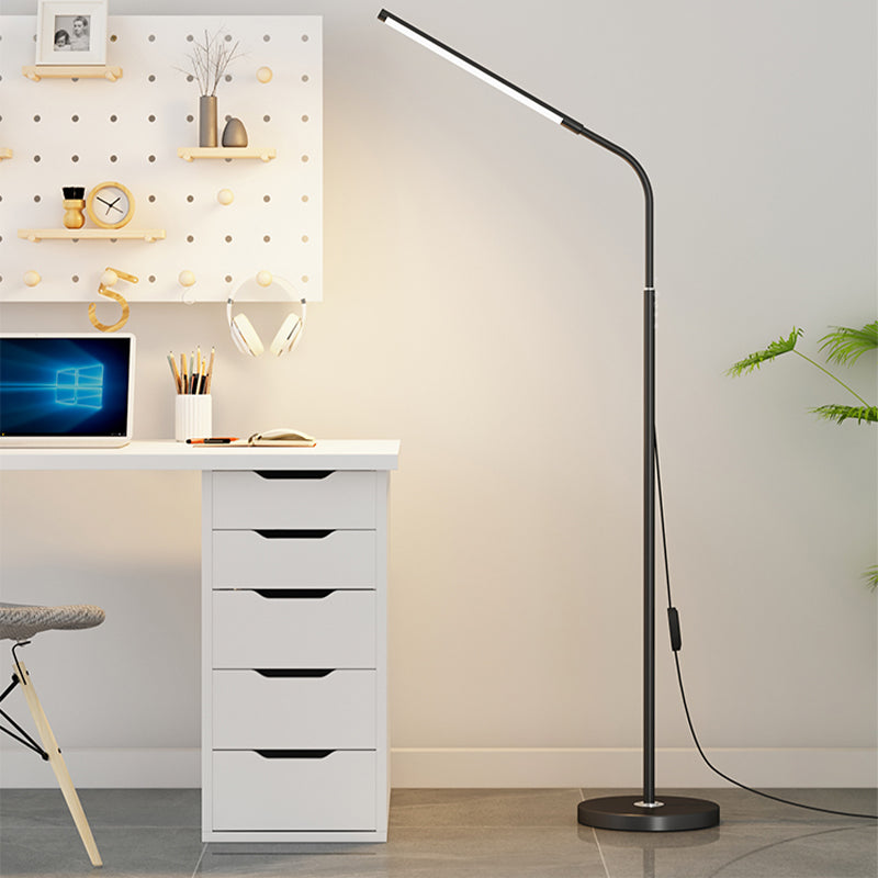 Moderne stijl lineaire vorm vloerverlichting metaal 1 lichte vloerlamp voor slaapkamer