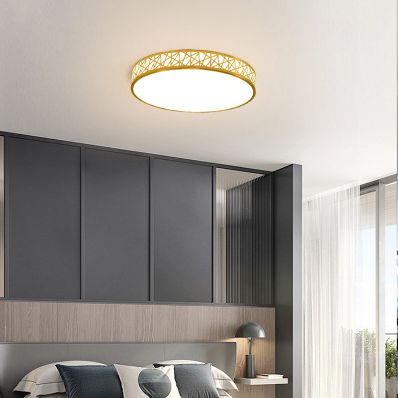 Moderner Stil runder Flush -Montage -Metall 1 Leichte Flush -Mount -Lampe im goldenen Finish