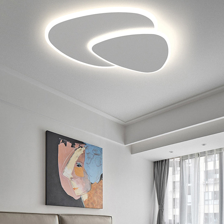 Moderne Flush -Leuchten Dreieck Metall 2 Leichte Flush -Mount -Lampen in Weiß