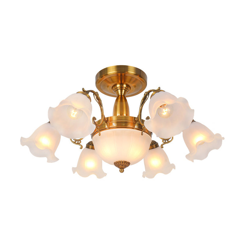 Traditionele metalen semi -spoeling lamp slaapkamer plafondverlichting met bloemglasschaduw