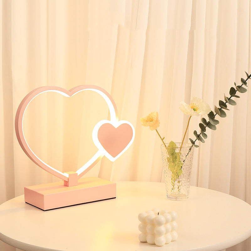 Romantic Heart Shaped Table Lamp Modern Metal Bedroom LED Night Light