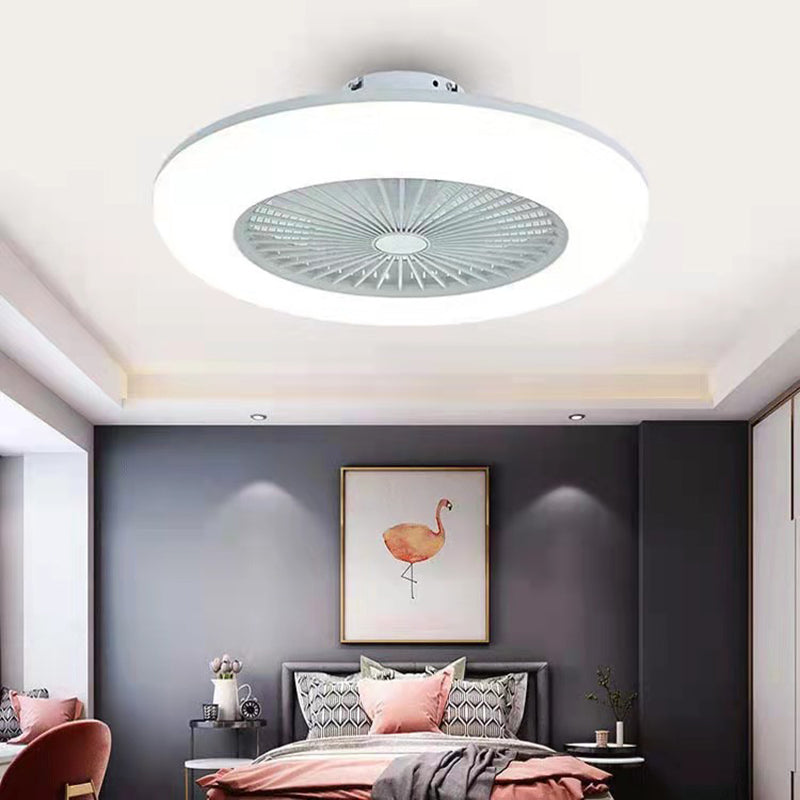 Lámpara de ventilador de techo de metal Luz de techo LED de estilo moderno para dormitorio