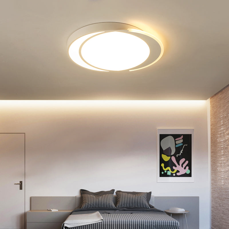 Metal Round Shape Flush Mount Light Modern 1-Light Flush Mount Ceiling Light in White