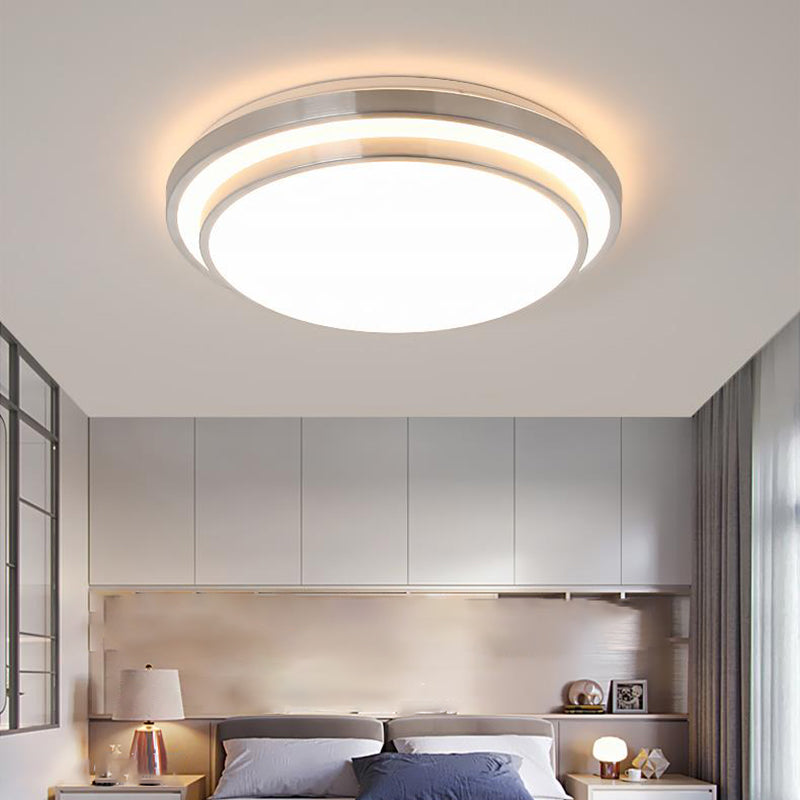 Silver Circle Ceiling Light Fixture Modern Style LED Aluminum Close to Ceiling Lighting