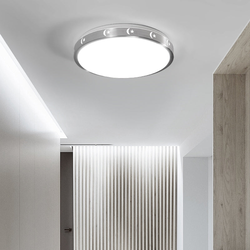 Zilveren cirkel plafond verlichtingsarmatuur moderne stijl LED aluminium dicht bij plafondverlichting