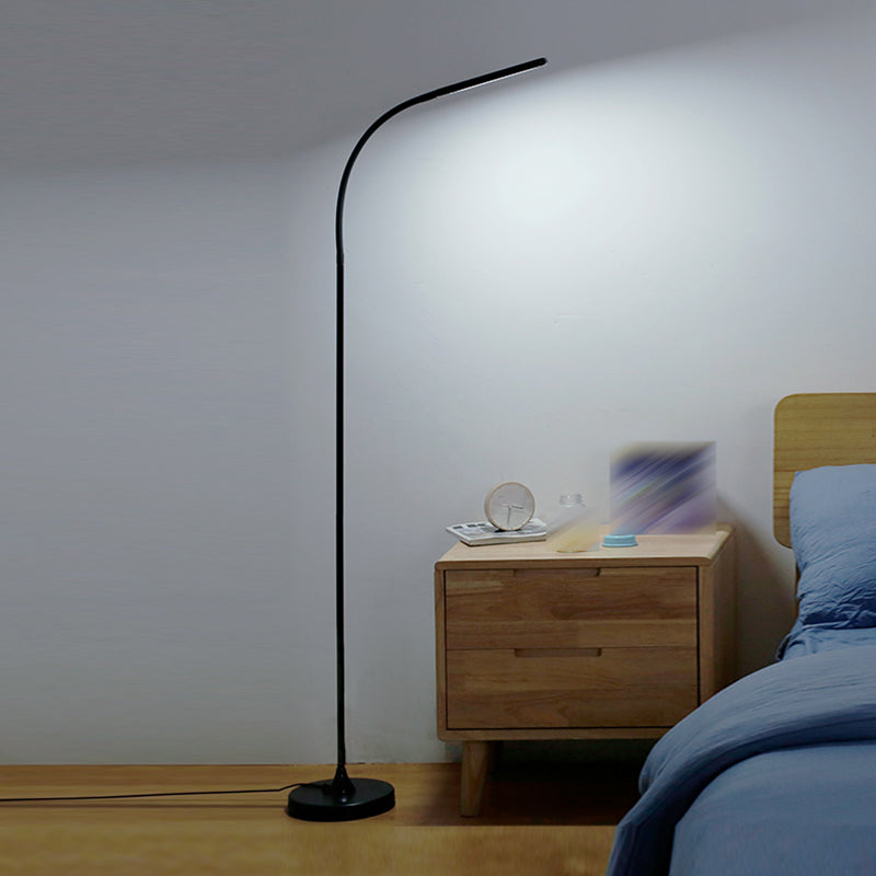 Moderne lineare Stehlampe Metall 65 "hohe verstellbare Bodenbeleuchtung für Wohnzimmer