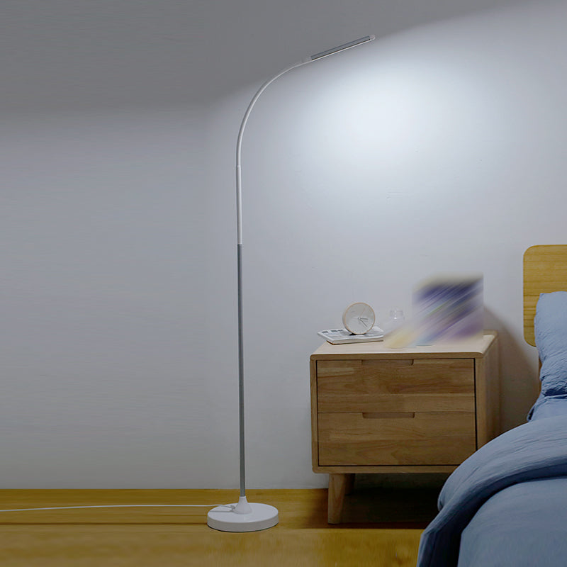 Moderne lineare Stehlampe Metall 65 "hohe verstellbare Bodenbeleuchtung für Wohnzimmer