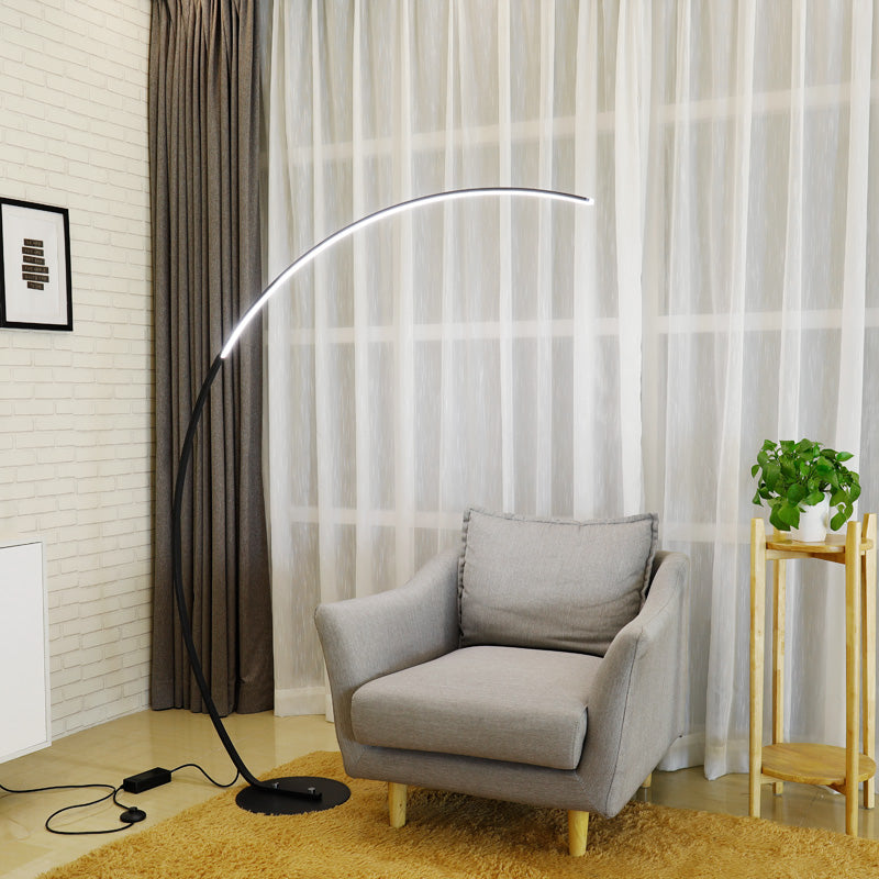 Moderner Stil Linearer Formbodenbeleuchtung Metall 1 Leichte Stehlampe für Esszimmer