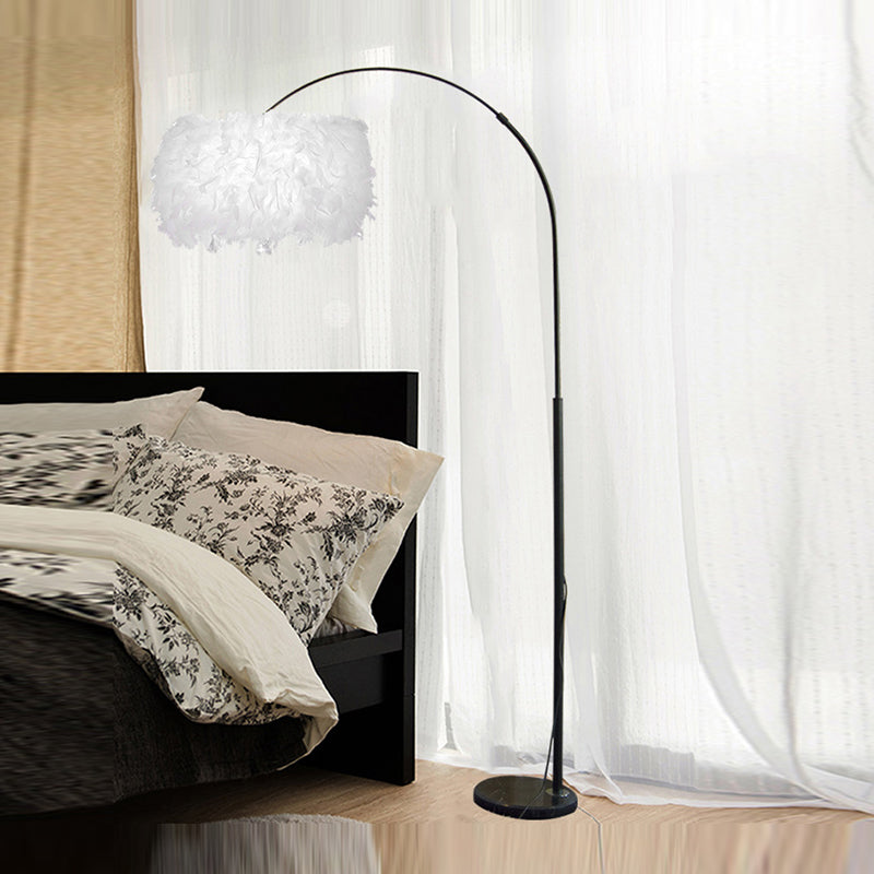 Modern Floor Lamp Household Floor Lighting Fixture with Feather Shade for Sitting Room