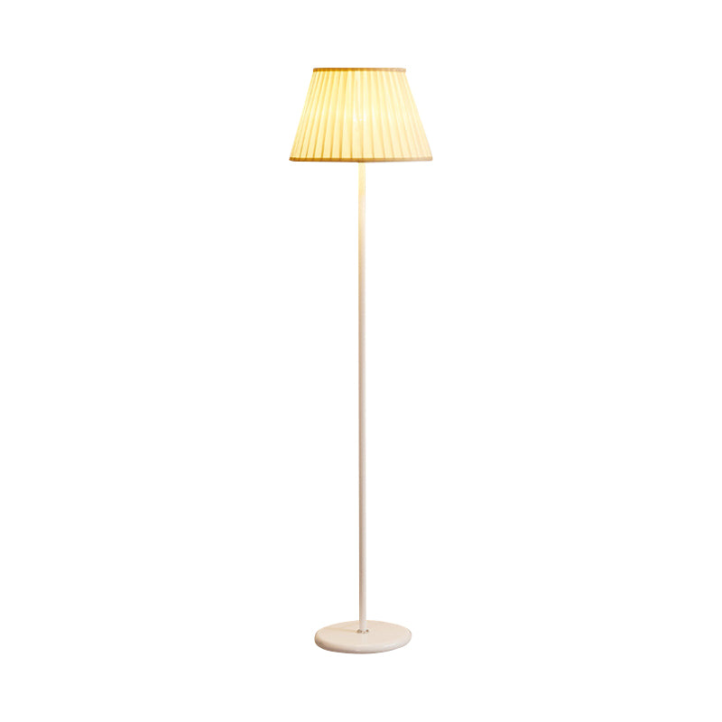 Modern Simple Iron Floor Lamp Ploet Doek Schaduw Lamp vloerlicht voor woonkamer